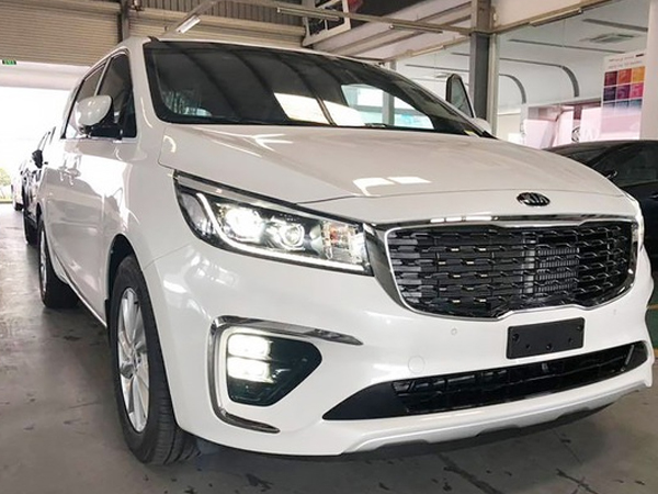 Kia Motors Việt Nam hé lộ mẫu xe Sedona mới - 1