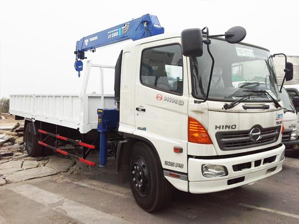 Xe tải Hino FG8JPSL gắn cẩu tự hành Tadano 5 tấn ngày càng khẳng định được vị thế trong dòng xe tải gắn cẩu tại Việt Nam