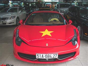 Ferrari 458 Italia biến cờ đỏ sao vàng ủng hộ chung kết U23 Việt Nam