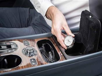 Bentley Bentayga trang bị ngăn bảo mật mở bằng vân tay