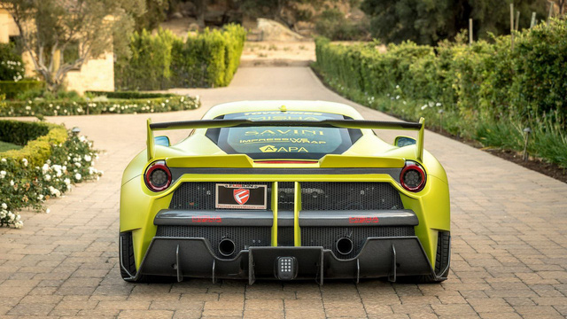 ferrari-488-gtb-ban-do-moi-tu-misha-sap-xuat-hien-tai-viet-nam-2