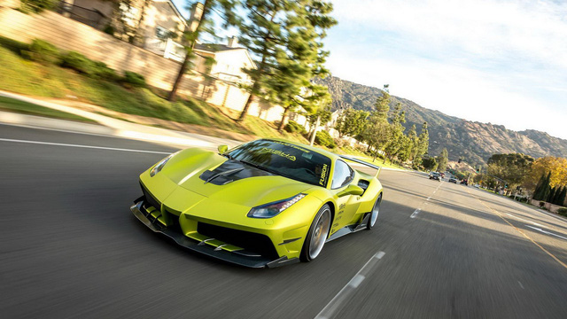 ferrari-488-gtb-ban-do-moi-tu-misha-sap-xuat-hien-tai-viet-nam-4