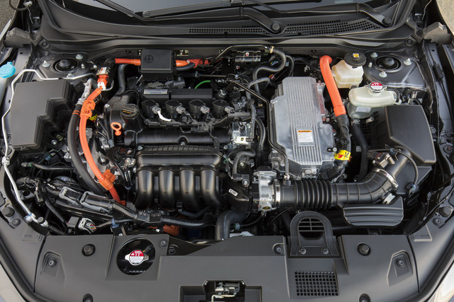 Honda Insight 2019 chỉ ngốn 4,2 lít xăng/100 km - 2