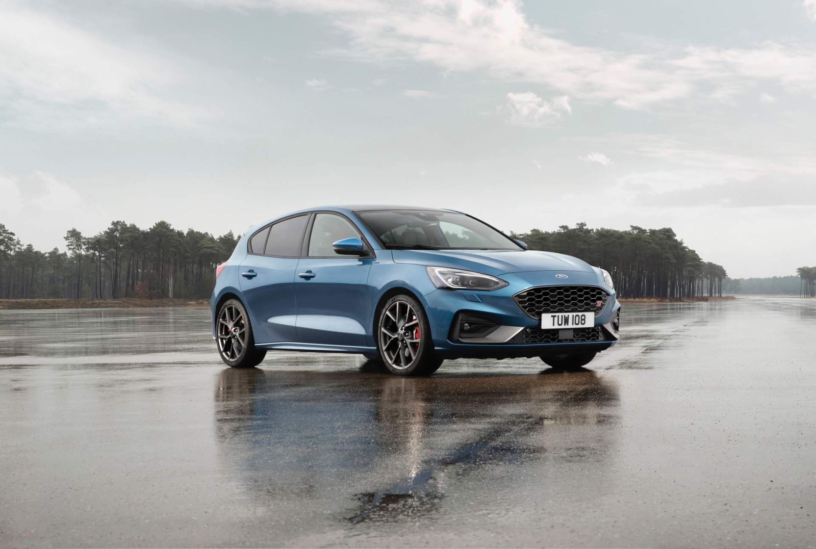 Ford Focus ST 2019 hiệu suất cao bất ngờ trình diện 4