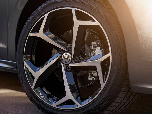 Nhá hàng Volkswagen Passat cạnh tranh Toyota Camry ra mắt tuần tới 1