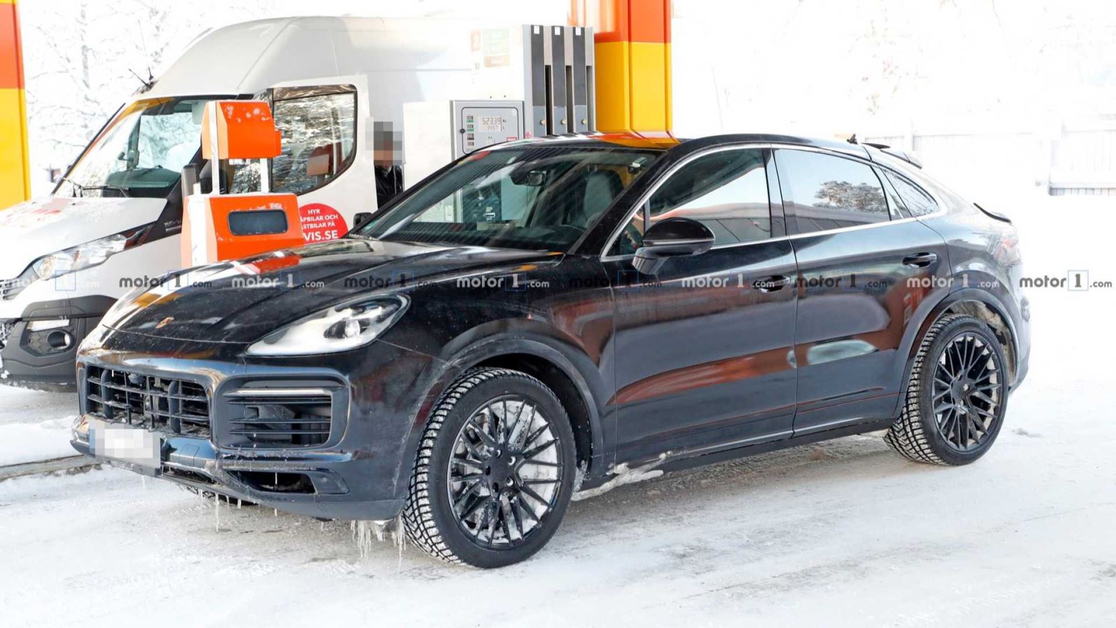 Porsche Cayenne Coupe đối đầu BMW X6 dần lộ diện 2