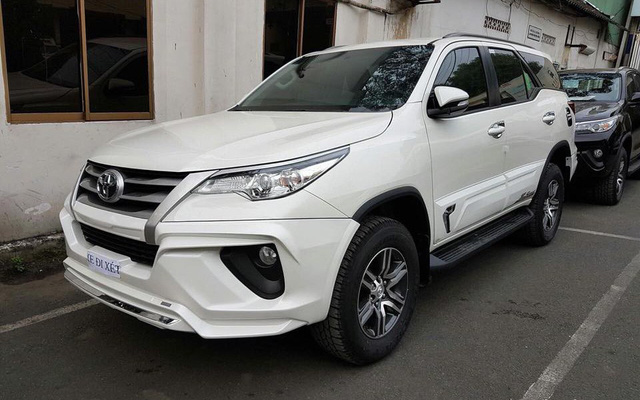 Toyota Fortuner bán chênh cả trăm triệu đồng nhưng hút hết người mua của đối thủ - 4