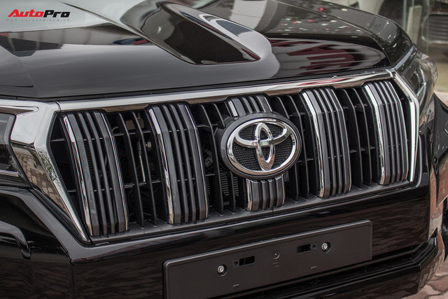 Toyota Land Cruiser Prado 2018 chênh giá hơn nửa tỷ đồng dịp Tết 3